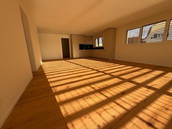 Erstbezug im Eigentumsstandard – 4.5 Zimmer mit 14 m² Balkon 12