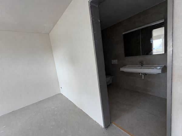 Erstbezug im Eigentumsstandard – 4.5 Zimmer mit 14 m² Balkon 12