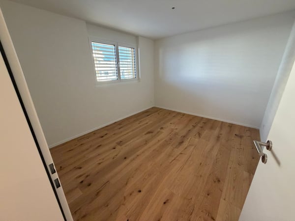 Erstbezug im Eigentumsstandard – 4.5 Zimmer mit 14 m² Balkon 8