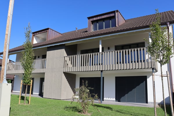 Moderne und helle 1.5 Zimmer-Dachwohnung in Full-Reuenthal 1