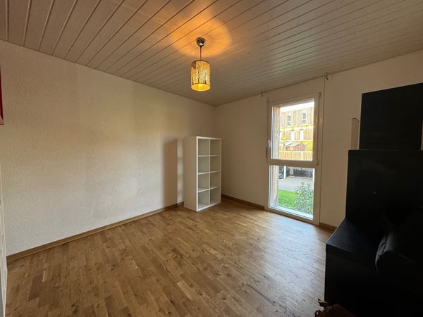 Spacieux appartement 1.5 pièces à Vouvry avec garage box 11