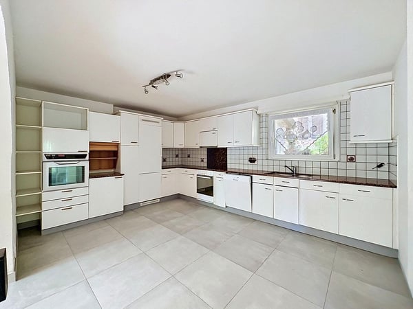 En exclusivité - Grand appartement avec jardin privatif, terrasse et balcon 3