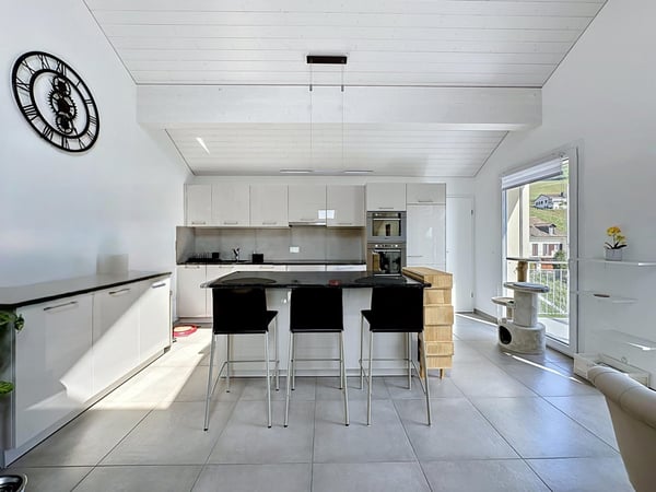 En exclusivité - Appartement lumineux en attique avec vue lac 3