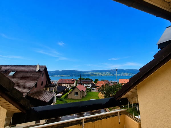 CHÂBLES / 2,5 pièces + mezzanine avec vue sur le lac 2