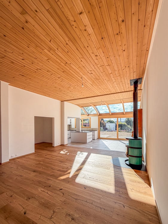 BULLE -- VILLA CONTIGUË RÉNOVÉE DE 6,5 PIÈCES AVEC JARDIN 6