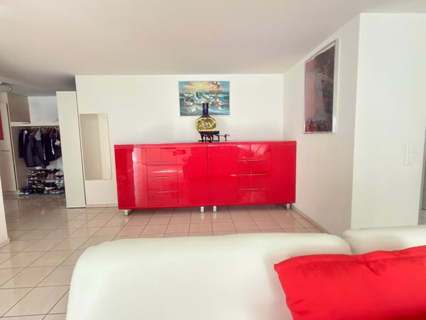 Grosszügige 4.5-Zimmer-Gartenwohnung mit 100 m² Aussenbereich in Bülach 6