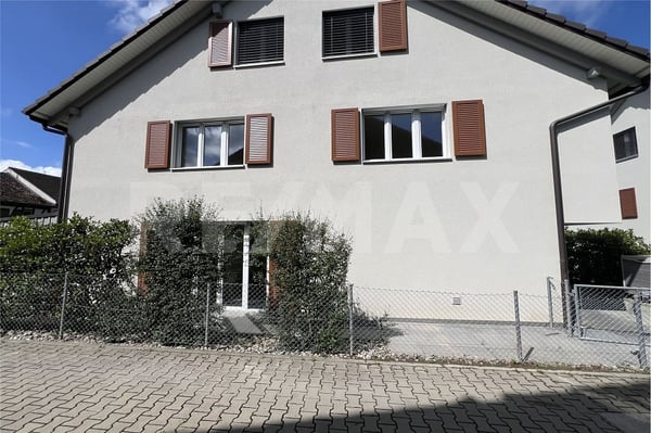 Modernes Reihen-Eckhaus in neuwertigem Zustand 2