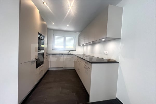 Modernes Reihen-Eckhaus in neuwertigem Zustand 3