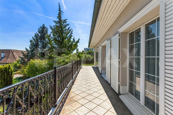 Aufgeweckte Villa mit idyllischem Garten (Bankengeprüft) 13