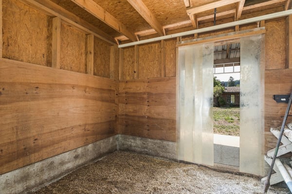 Grosses Einfamilienhaus mit Stall 8