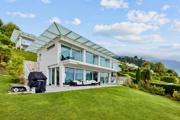 Villa contemporaine meublée avec vue sur le lac 1