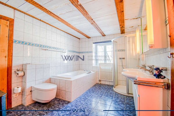 Rares und grosses Zweifamilienhaus - mi…