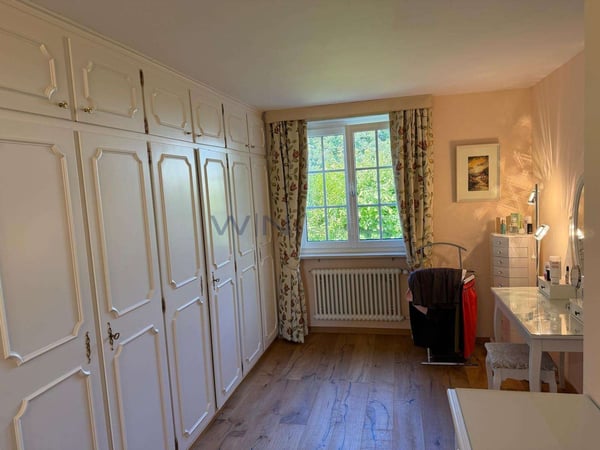 Exklusives Familienhaus mit Pool 6