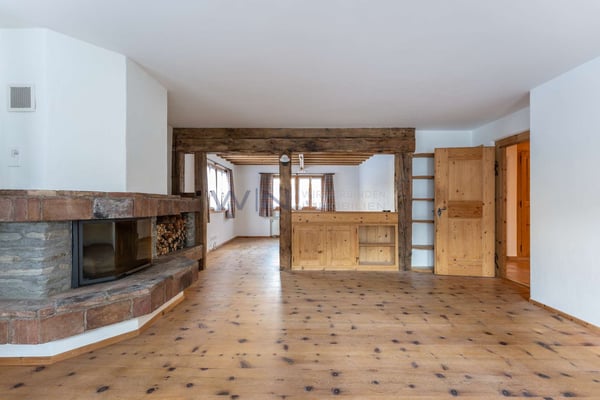 Luxuriöses Chalet im Berg-Design 3