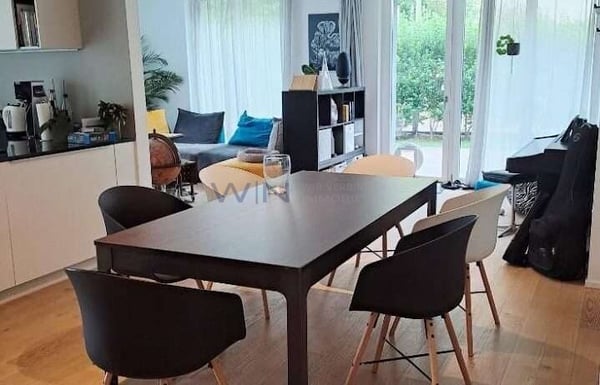 Neuwertige 3.5-Zimmer-Perle mit Garten 1