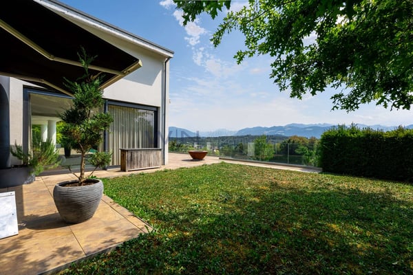 Exklusive Panorama-Villa: Ruhe & Familienglück 3