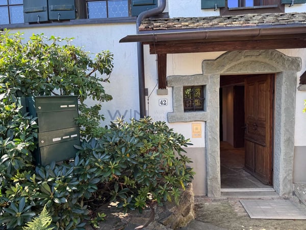 Historischer Glanz am ruhigen See 13