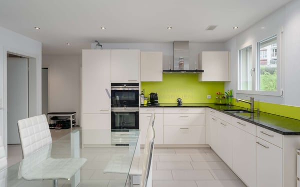Neuwertige Maisonnete mit Atrium im Reusstal 5
