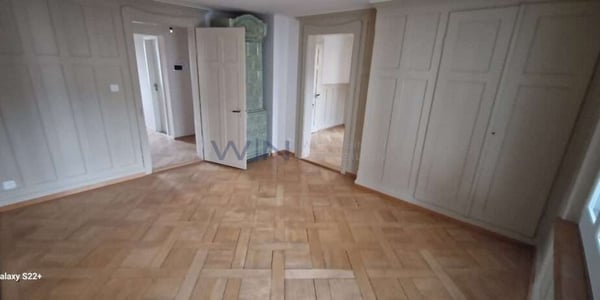4.5 Zi. Jugendstilwohnung mit Balkon 3
