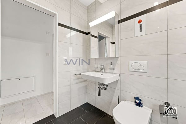 Moderne Perle mit Riesenterrasse und Aussicht 7