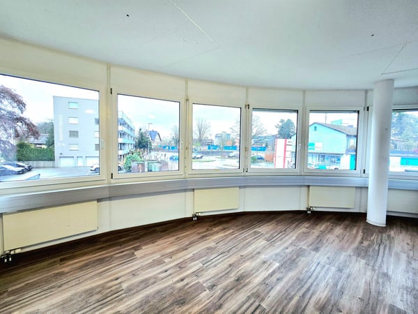 Praktische Bürofläche in Schwerzenbach mit Bahnhofnähe 4