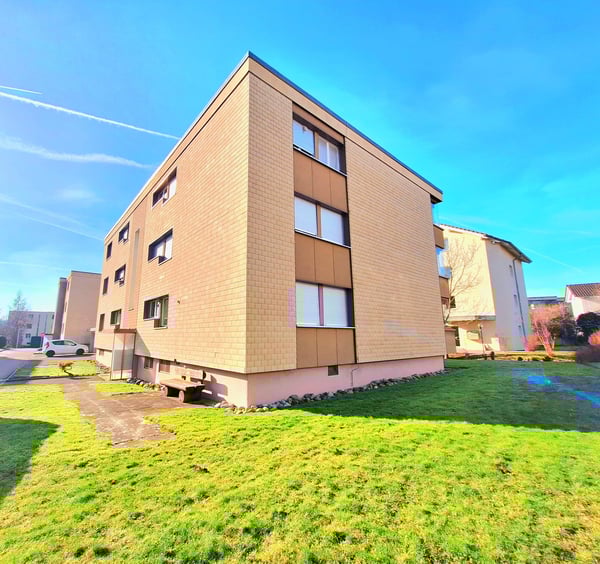 Parkplatzmöglichkeiten an der Steinenbachstrasse in Erlinsbach SO 4