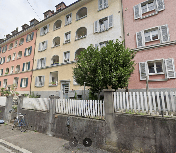 Zentrales Wohnen mit Altbaucharme 1