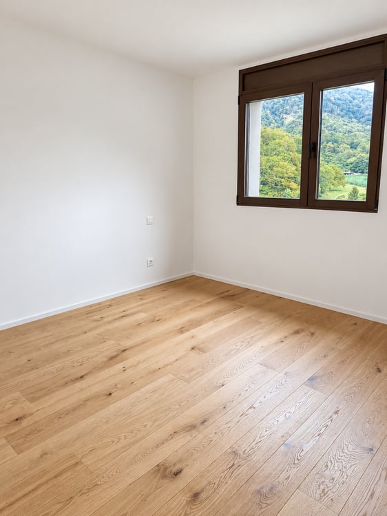 Meraviglioso Attico di 3.5 Locali con Vista Panoramica a Lumino 6