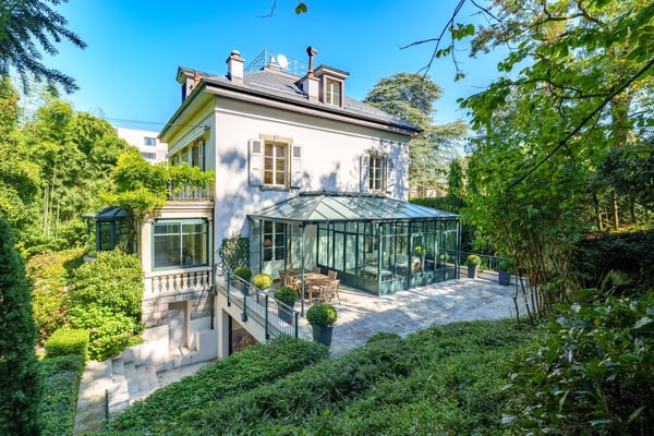 Superbe maison du XIXème siècle en plein centre-ville avec piscine intérieure 21