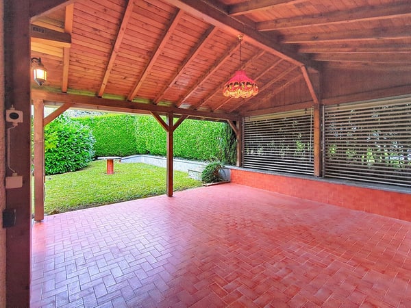 Magnifique maison individuelle de 1.5 pièces avec vue et grand jardin 16