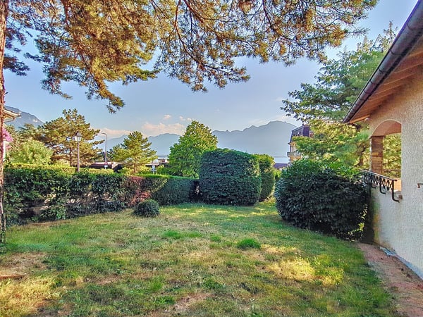 Magnifique maison individuelle de 1.5 pièces avec vue et grand jardin 1