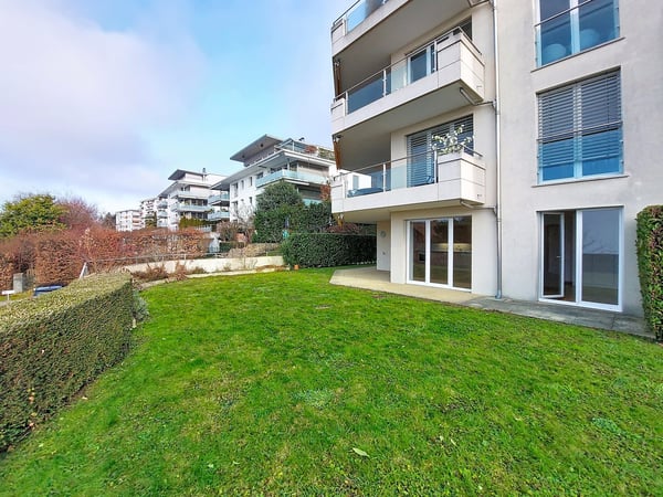 Magnifique appartement de 1.5 pièces avec terrasse et jardin, vue dégaée sur le lac 12