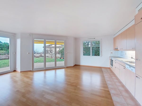 Magnifique appartement de 1.5 pièces avec terrasse et jardin, vue dégaée sur le lac 1
