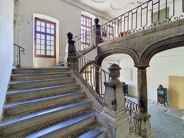 Charmant appartement de 6.5 pièces avec balcon au coeur de St-Maurice 10