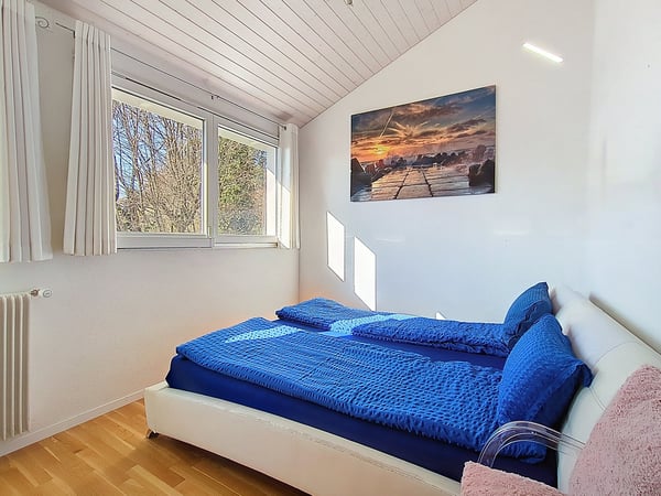 EXCLUSIF ! Villa de 12.5P rénovée avec vue sur le lac et proche du châteu de Blonay 13