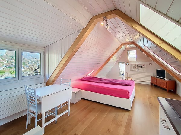 EXCLUSIF ! Villa de 12.5P rénovée avec vue sur le lac et proche du châteu de Blonay 15
