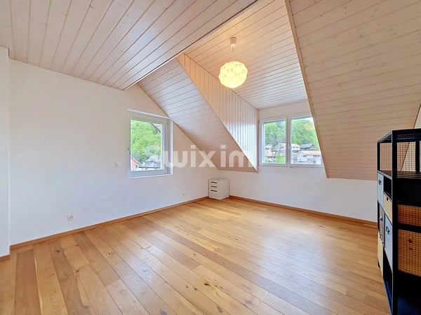Elégant attique 190 m² coeur St-Cergue 5