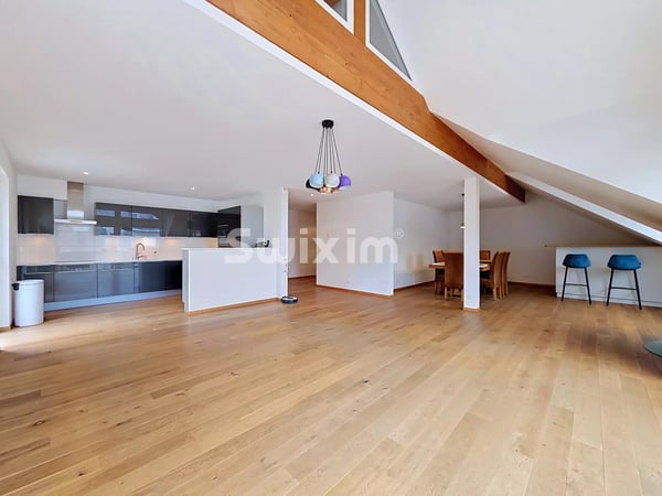 Elégant attique 190 m² coeur St-Cergue 3