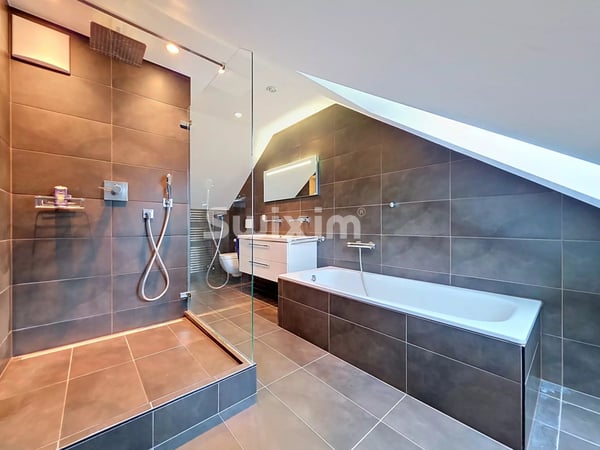 Elégant attique 190 m² coeur St-Cergue 6