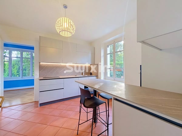 Élégante maison 8 pièces Terre Sainte 2