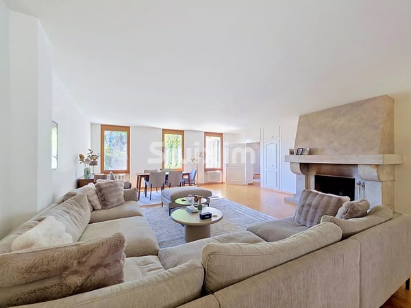Superbe appartement classique vieille ville Genève 1