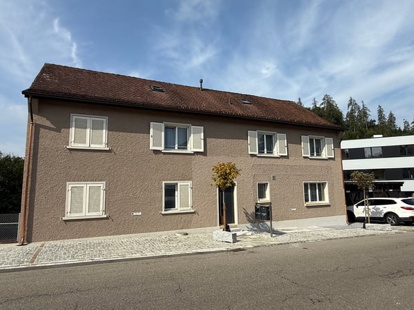 Carport mit Lademöglichkeit für E Auto an der Engestrasse 35 in Neuhausen zu vermieten 3