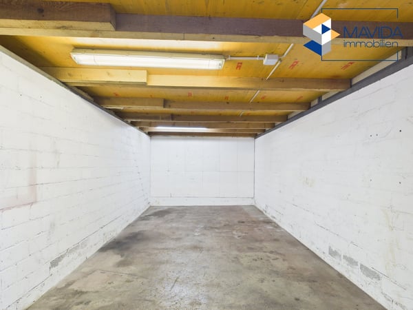 Zwei verbundene Gewerbehallen mit Krananlage und SB-Waschplatz 13
