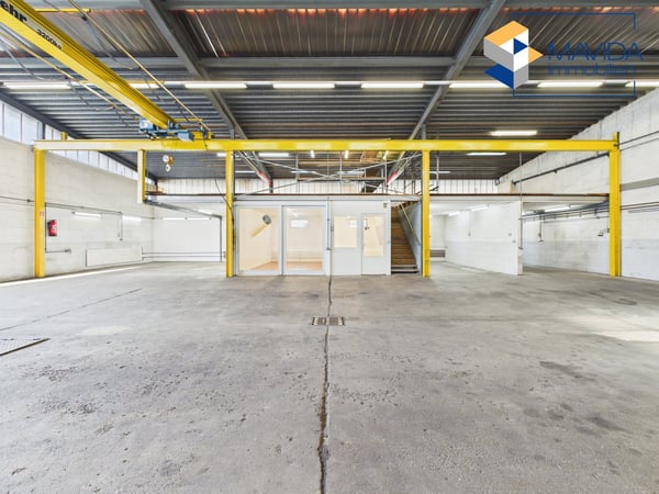 Zwei verbundene Gewerbehallen mit Krananlage und SB-Waschplatz 3