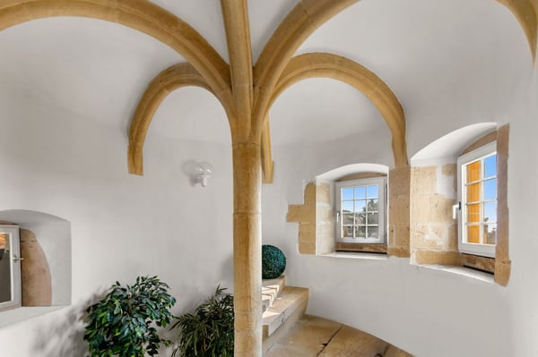Appartement d’exception au dernier étage d’un château historique à Peseux 14