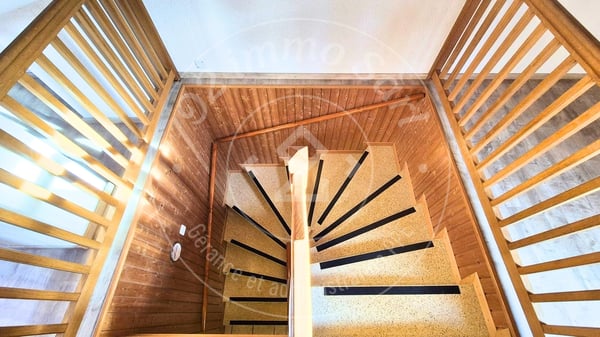 Charmant 2,5 pièces en duplex avec balcon et cheminée - Vauderens 6