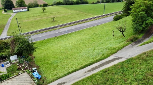 Bauland mit Weitsicht - 1'607 m² an sonniger Hanglage in Hölstein BL 4