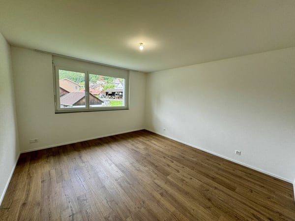 Vollvermietetes Neubau-Mehrfamilienhaus mit 6 x 4.5-Zimmer Wohnungen 12