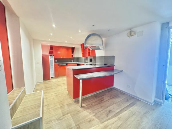 Exklusives Wohnidyll: Charmantes Bauernhaus an Südhanglage mit grossem Potenzial in Oensingen 14