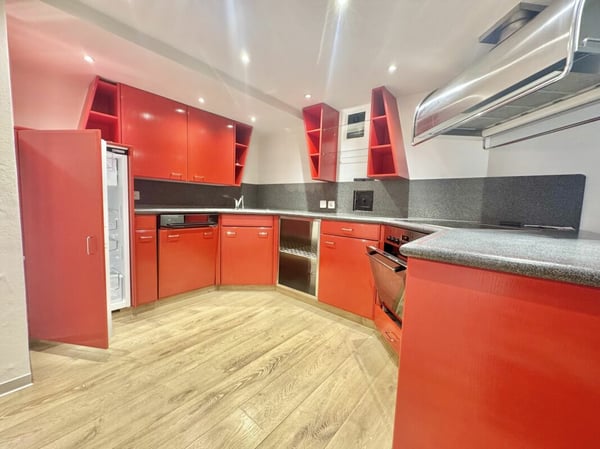 Exklusives Wohnidyll: Charmantes Bauernhaus an Südhanglage mit grossem Potenzial in Oensingen 15